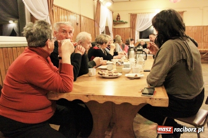 Zdjęcie w galerii na portalu naszraciborz.pl: Bezpieczna rodzina, czyli spotkanie z policjantem w OSP w Wojnowicach wiadomości z regionu