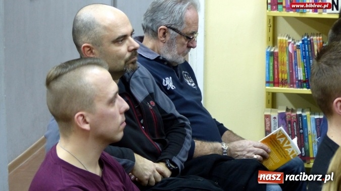 Zdjęcie w galerii na portalu naszraciborz.pl: Łobuz z Ocic - Naval w raciborskiej bibliotece wiadomości z regionu