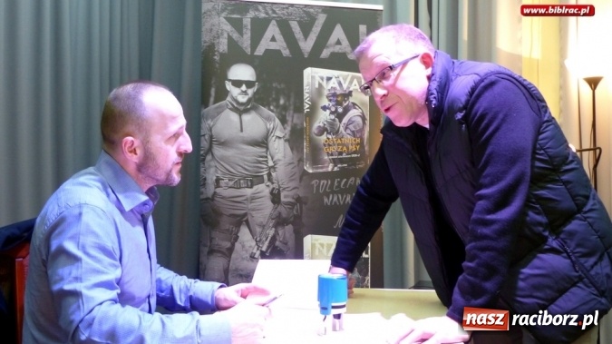 Zdjęcie w galerii na portalu naszraciborz.pl: Łobuz z Ocic - Naval w raciborskiej bibliotece wiadomości z regionu