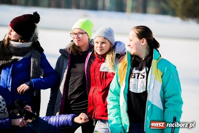Zdjęcie w galerii na portalu naszraciborz.pl: Liga szkolna w łyżwiarstwie szybkim na lodowisku Piastor wiadomości z regionu