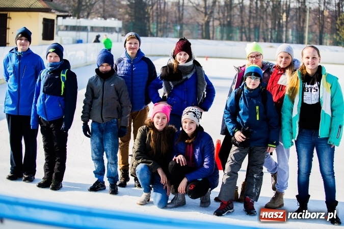 Zdjęcie w galerii na portalu naszraciborz.pl: Liga szkolna w łyżwiarstwie szybkim na lodowisku Piastor wiadomości z regionu