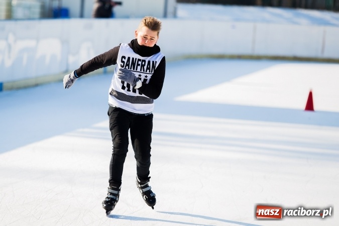 Zdjęcie w galerii na portalu naszraciborz.pl: Liga szkolna w łyżwiarstwie szybkim na lodowisku Piastor wiadomości z regionu