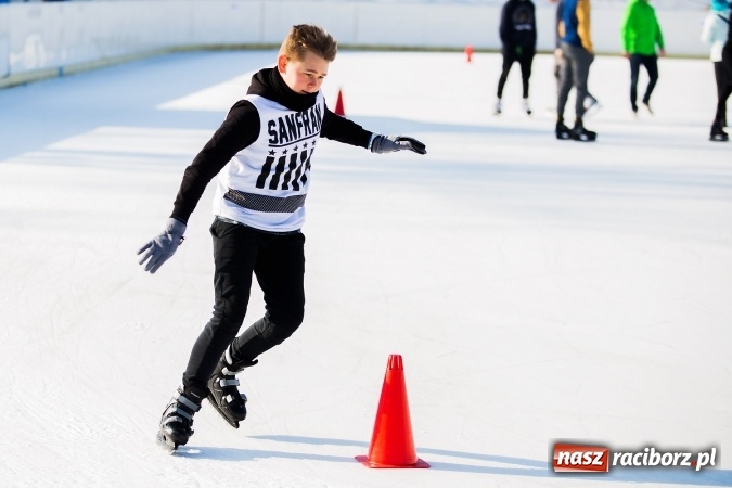 Zdjęcie w galerii na portalu naszraciborz.pl: Liga szkolna w łyżwiarstwie szybkim na lodowisku Piastor wiadomości z regionu