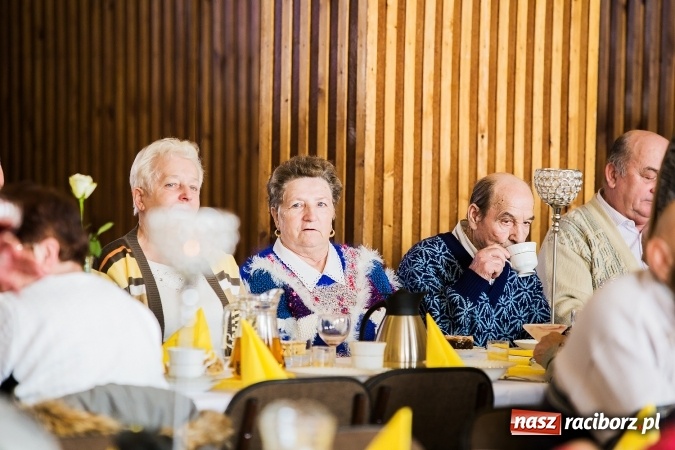 Zdjęcie w galerii na portalu naszraciborz.pl: Seniorzy świętowali w OSP Raszczyce wiadomości z regionu