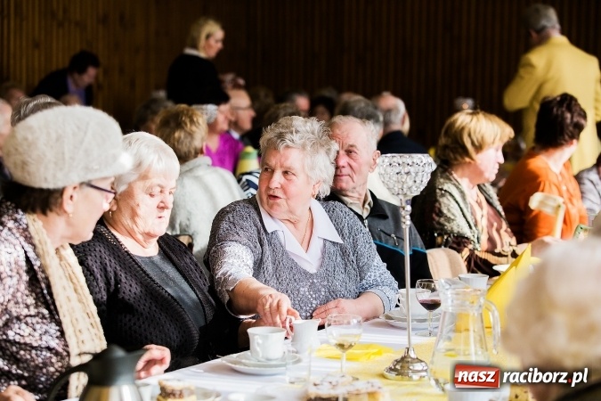 Zdjęcie w galerii na portalu naszraciborz.pl: Seniorzy świętowali w OSP Raszczyce wiadomości z regionu