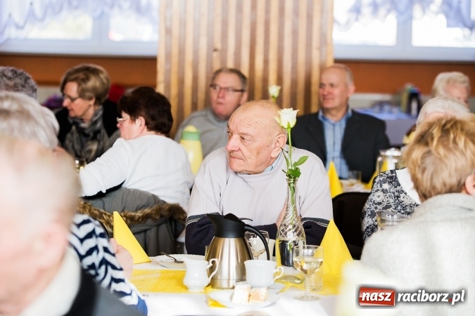 Zdjęcie w galerii na portalu naszraciborz.pl: Seniorzy świętowali w OSP Raszczyce wiadomości z regionu