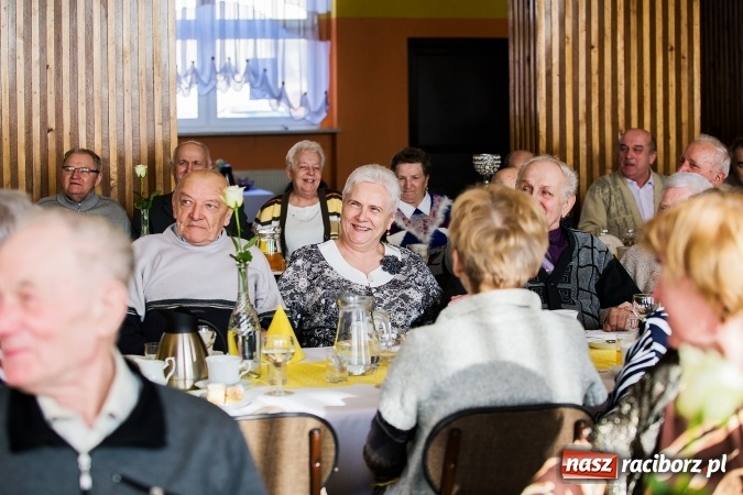 Zdjęcie w galerii na portalu naszraciborz.pl: Seniorzy świętowali w OSP Raszczyce wiadomości z regionu