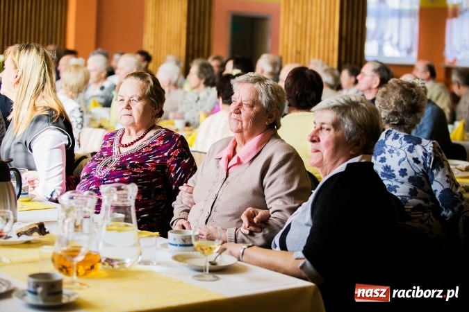 Zdjęcie w galerii na portalu naszraciborz.pl: Seniorzy świętowali w OSP Raszczyce wiadomości z regionu