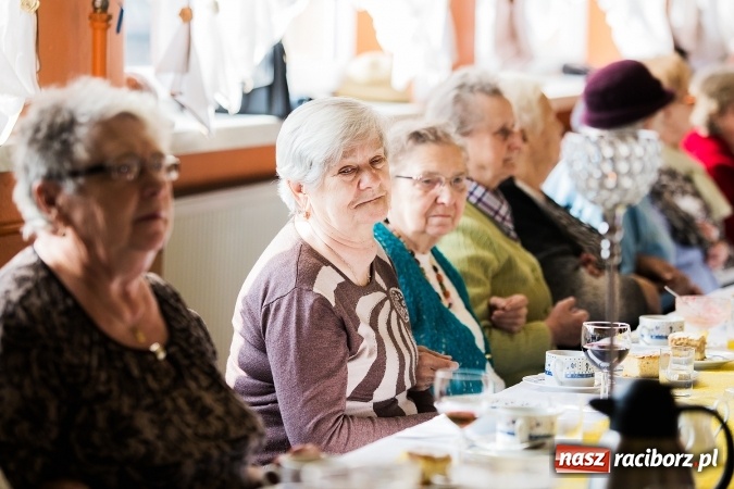 Zdjęcie w galerii na portalu naszraciborz.pl: Seniorzy świętowali w OSP Raszczyce wiadomości z regionu
