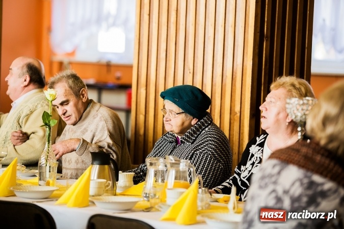 Zdjęcie w galerii na portalu naszraciborz.pl: Seniorzy świętowali w OSP Raszczyce wiadomości z regionu
