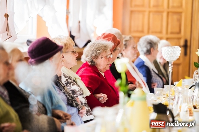 Zdjęcie w galerii na portalu naszraciborz.pl: Seniorzy świętowali w OSP Raszczyce wiadomości z regionu