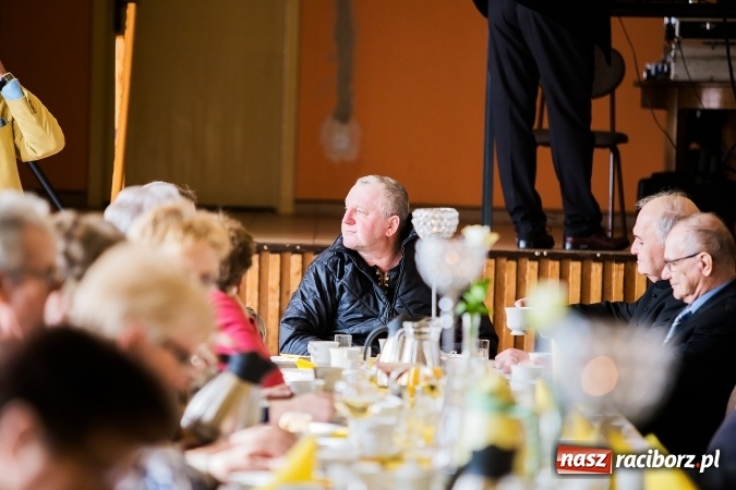 Zdjęcie w galerii na portalu naszraciborz.pl: Seniorzy świętowali w OSP Raszczyce wiadomości z regionu