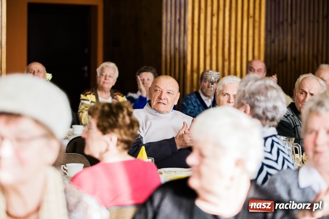 Zdjęcie w galerii na portalu naszraciborz.pl: Seniorzy świętowali w OSP Raszczyce wiadomości z regionu