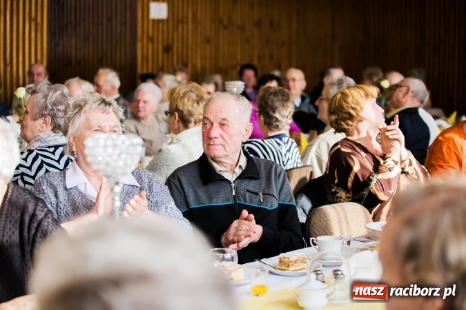 Zdjęcie w galerii na portalu naszraciborz.pl: Seniorzy świętowali w OSP Raszczyce wiadomości z regionu