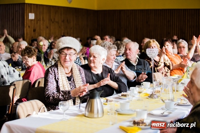 Zdjęcie w galerii na portalu naszraciborz.pl: Seniorzy świętowali w OSP Raszczyce wiadomości z regionu