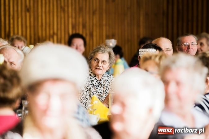 Zdjęcie w galerii na portalu naszraciborz.pl: Seniorzy świętowali w OSP Raszczyce wiadomości z regionu