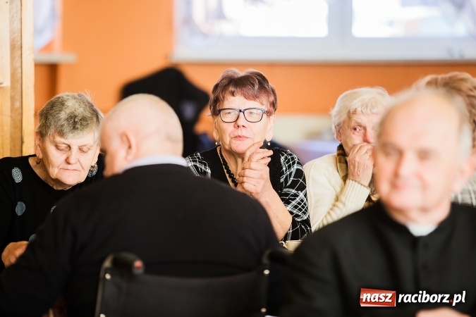 Zdjęcie w galerii na portalu naszraciborz.pl: Seniorzy świętowali w OSP Raszczyce wiadomości z regionu