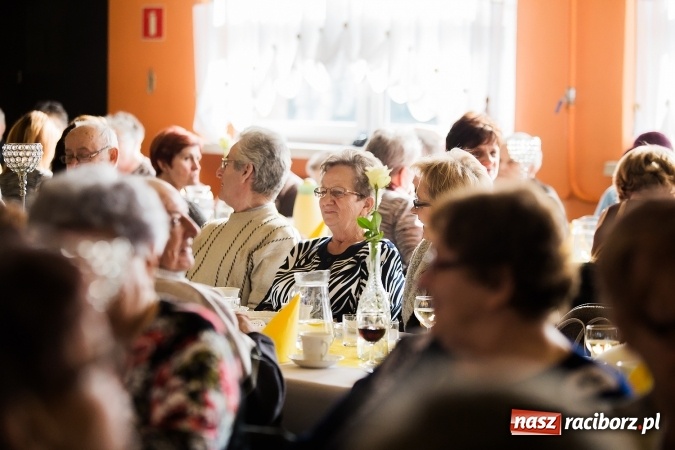 Zdjęcie w galerii na portalu naszraciborz.pl: Seniorzy świętowali w OSP Raszczyce wiadomości z regionu