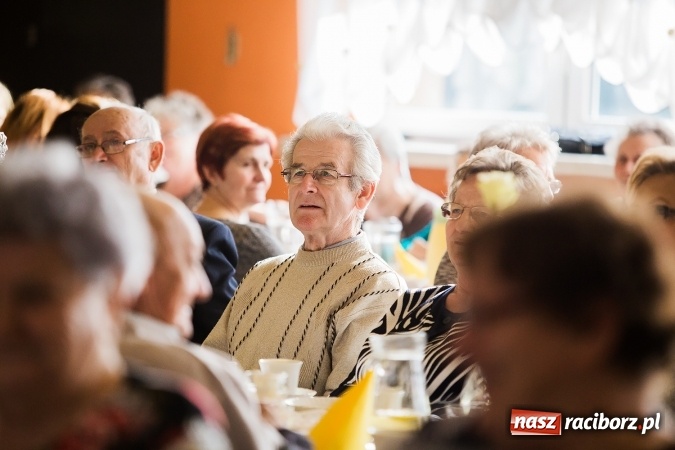 Zdjęcie w galerii na portalu naszraciborz.pl: Seniorzy świętowali w OSP Raszczyce wiadomości z regionu