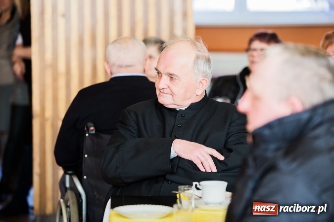 Zdjęcie w galerii na portalu naszraciborz.pl: Seniorzy świętowali w OSP Raszczyce wiadomości z regionu