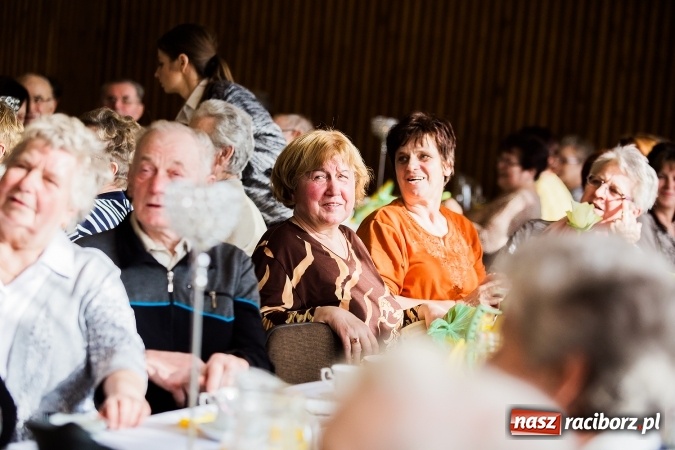 Zdjęcie w galerii na portalu naszraciborz.pl: Seniorzy świętowali w OSP Raszczyce wiadomości z regionu