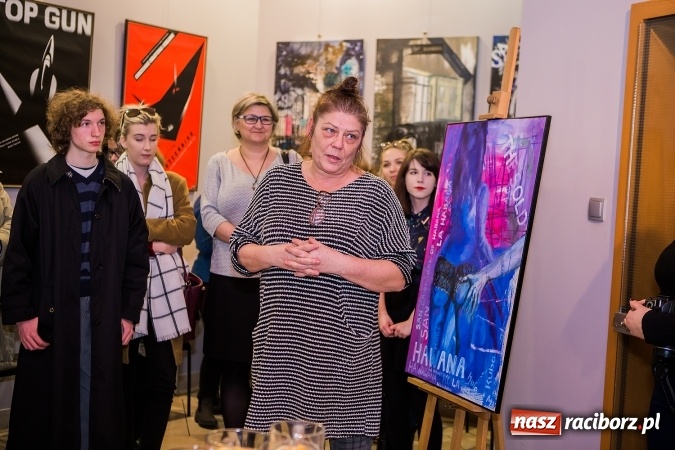 Zdjęcie w galerii na portalu naszraciborz.pl: Wystawa nauczycieli Liceum Plastycznego w Galerii Obok wiadomości z regionu