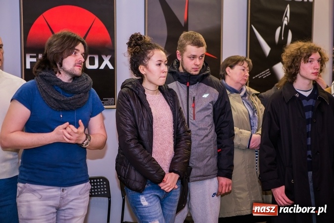 Zdjęcie w galerii na portalu naszraciborz.pl: Wystawa nauczycieli Liceum Plastycznego w Galerii Obok wiadomości z regionu