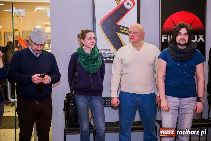 Zdjęcie w galerii na portalu naszraciborz.pl: Wystawa nauczycieli Liceum Plastycznego w Galerii Obok wiadomości z regionu