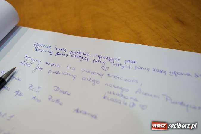 Zdjęcie w galerii na portalu naszraciborz.pl: Wystawa nauczycieli Liceum Plastycznego w Galerii Obok wiadomości z regionu