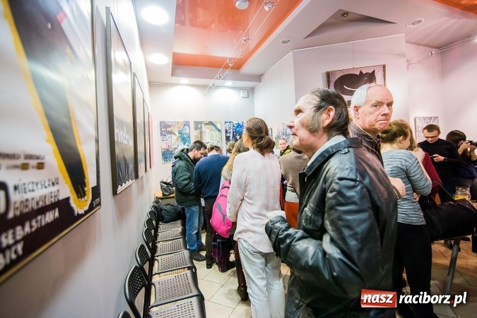 Zdjęcie w galerii na portalu naszraciborz.pl: Wystawa nauczycieli Liceum Plastycznego w Galerii Obok wiadomości z regionu