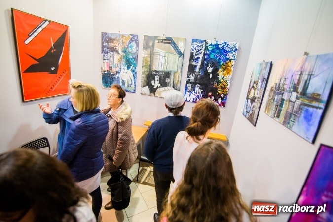 Zdjęcie w galerii na portalu naszraciborz.pl: Wystawa nauczycieli Liceum Plastycznego w Galerii Obok wiadomości z regionu