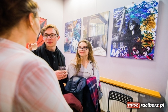 Zdjęcie w galerii na portalu naszraciborz.pl: Wystawa nauczycieli Liceum Plastycznego w Galerii Obok wiadomości z regionu