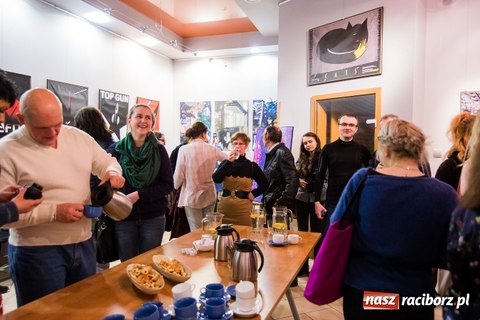 Zdjęcie w galerii na portalu naszraciborz.pl: Wystawa nauczycieli Liceum Plastycznego w Galerii Obok wiadomości z regionu