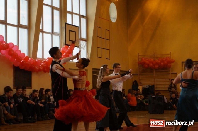 Zdjęcie w galerii na portalu naszraciborz.pl: Walentynkowy turniej taneczny w ZSO nr 1 wiadomości z regionu