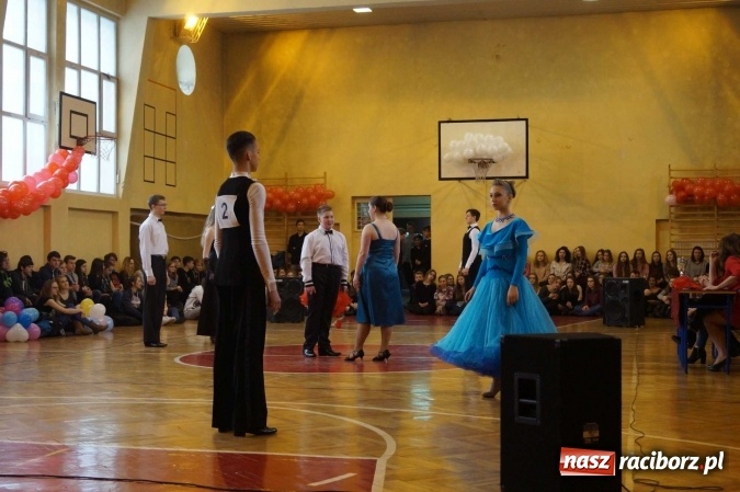 Zdjęcie w galerii na portalu naszraciborz.pl: Walentynkowy turniej taneczny w ZSO nr 1 wiadomości z regionu