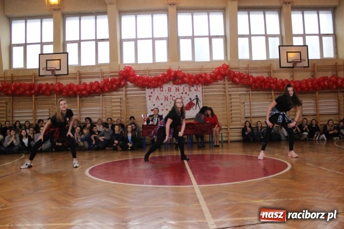 Zdjęcie w galerii na portalu naszraciborz.pl: Walentynkowy turniej taneczny w ZSO nr 1 wiadomości z regionu
