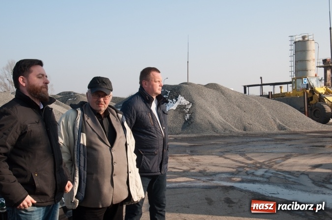 Zdjęcie w galerii na portalu naszraciborz.pl: Z gospodarską wizytą w Przedsiębiorstwie Rob&oacute;t Drogowych wiadomości z regionu