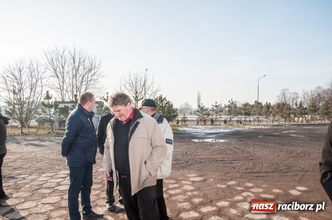 Zdjęcie w galerii na portalu naszraciborz.pl: Z gospodarską wizytą w Przedsiębiorstwie Rob&oacute;t Drogowych wiadomości z regionu