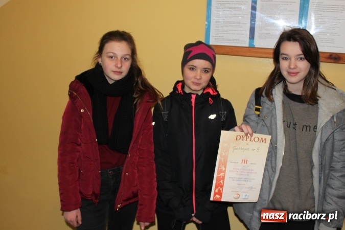 Zdjęcie w galerii na portalu naszraciborz.pl: Łyżwiarskie sukcesy gimnazjalistów z Piątki  wiadomości z regionu