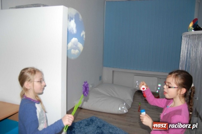 Zdjęcie w galerii na portalu naszraciborz.pl: Dzień Otwartej Szkoły i zajęcia adaptacyjne dla przyszłych pierwszoklasistów w SP 1  wiadomości z regionu