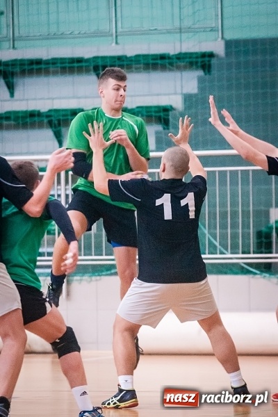Zdjęcie w galerii na portalu naszraciborz.pl: Turniej piłki ręcznej chłopc&oacute;w szk&oacute;ł ponadgimnazjalnych wiadomości z regionu