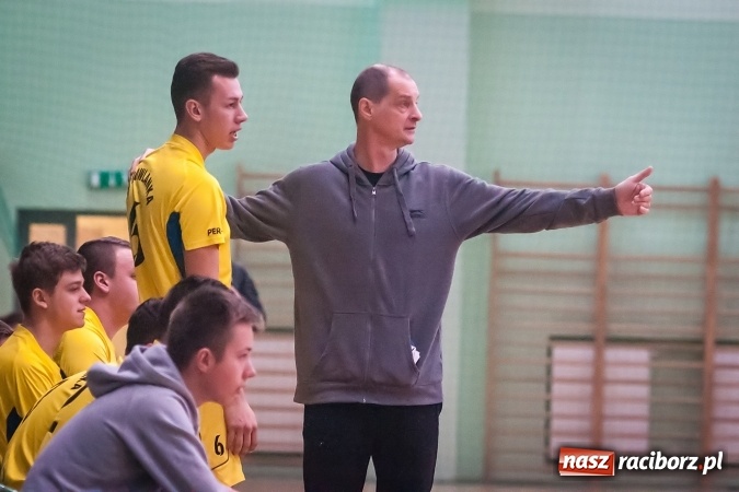Zdjęcie w galerii na portalu naszraciborz.pl: Turniej piłki ręcznej chłopc&oacute;w szk&oacute;ł ponadgimnazjalnych wiadomości z regionu