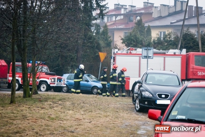 Zdjęcie w galerii na portalu naszraciborz.pl: Starowiejska - Kamienna znów tonie. Wystarczyło, że popadało. Wielkie rozlewisko wiadomości z regionu