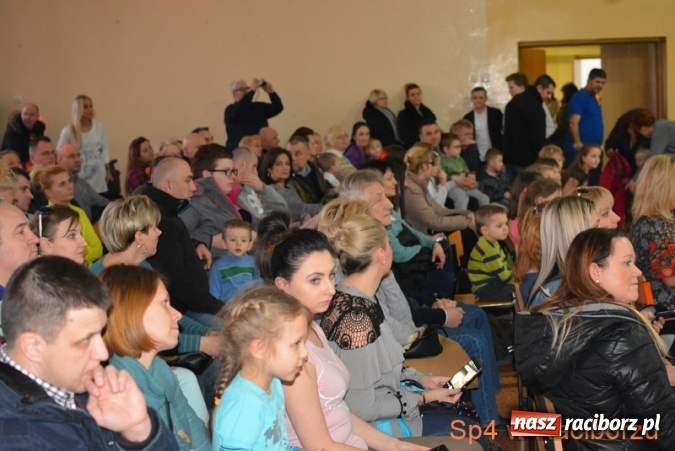 Zdjęcie w galerii na portalu naszraciborz.pl: SP 4 otwiera swoje drzwi dla przyszłych pierwszoklasistów wiadomości z regionu