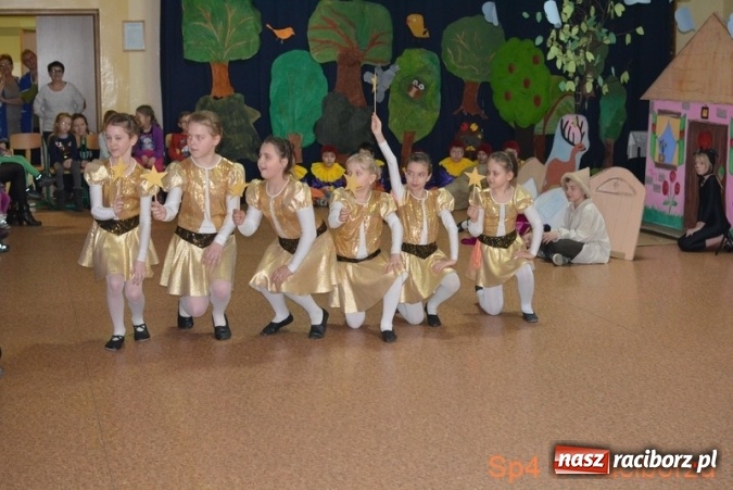 Zdjęcie w galerii na portalu naszraciborz.pl: SP 4 otwiera swoje drzwi dla przyszłych pierwszoklasistów wiadomości z regionu