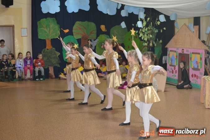 Zdjęcie w galerii na portalu naszraciborz.pl: SP 4 otwiera swoje drzwi dla przyszłych pierwszoklasistów wiadomości z regionu