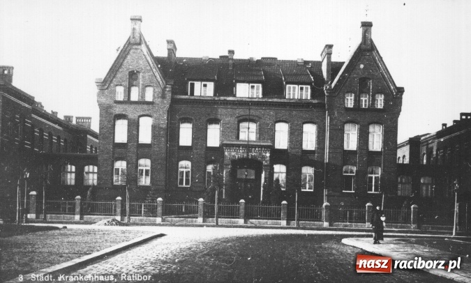 Zdjęcie w galerii na portalu naszraciborz.pl: Czy miasto mogłoby przejąć stary szpital? Zapytaliśmy o to na konwencji prezydenta  wiadomości z regionu