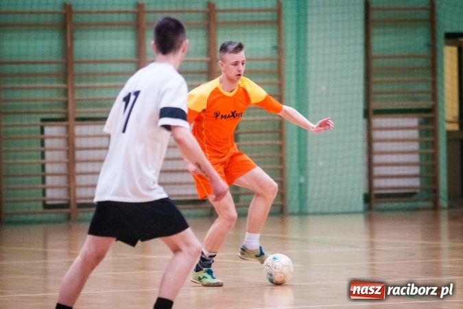 Zdjęcie w galerii na portalu naszraciborz.pl: HLPN: Ostatnia prosta w rozgrywkach futsalu wiadomości z regionu