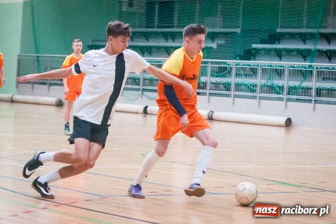 Zdjęcie w galerii na portalu naszraciborz.pl: HLPN: Ostatnia prosta w rozgrywkach futsalu wiadomości z regionu