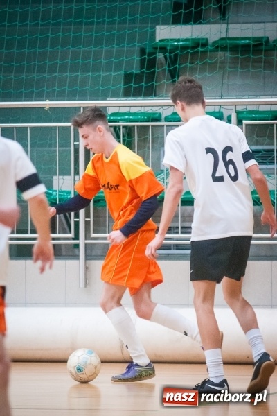 Zdjęcie w galerii na portalu naszraciborz.pl: HLPN: Ostatnia prosta w rozgrywkach futsalu wiadomości z regionu